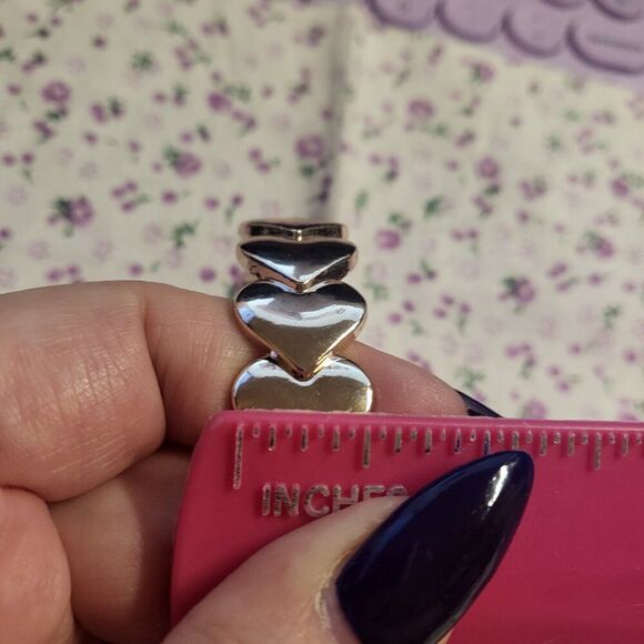 Love is in the air Heart Cuff Bracelet - Picture 4 of 5
